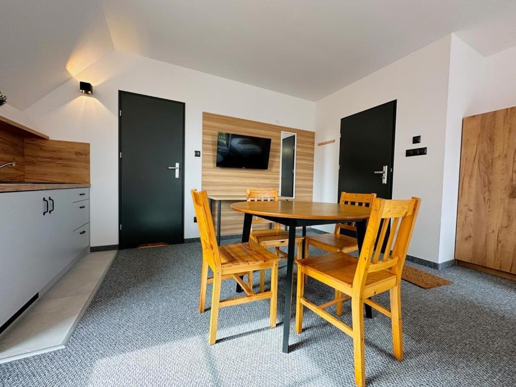 Hotel Czerwone Korale Cielimowo Εξωτερικό φωτογραφία