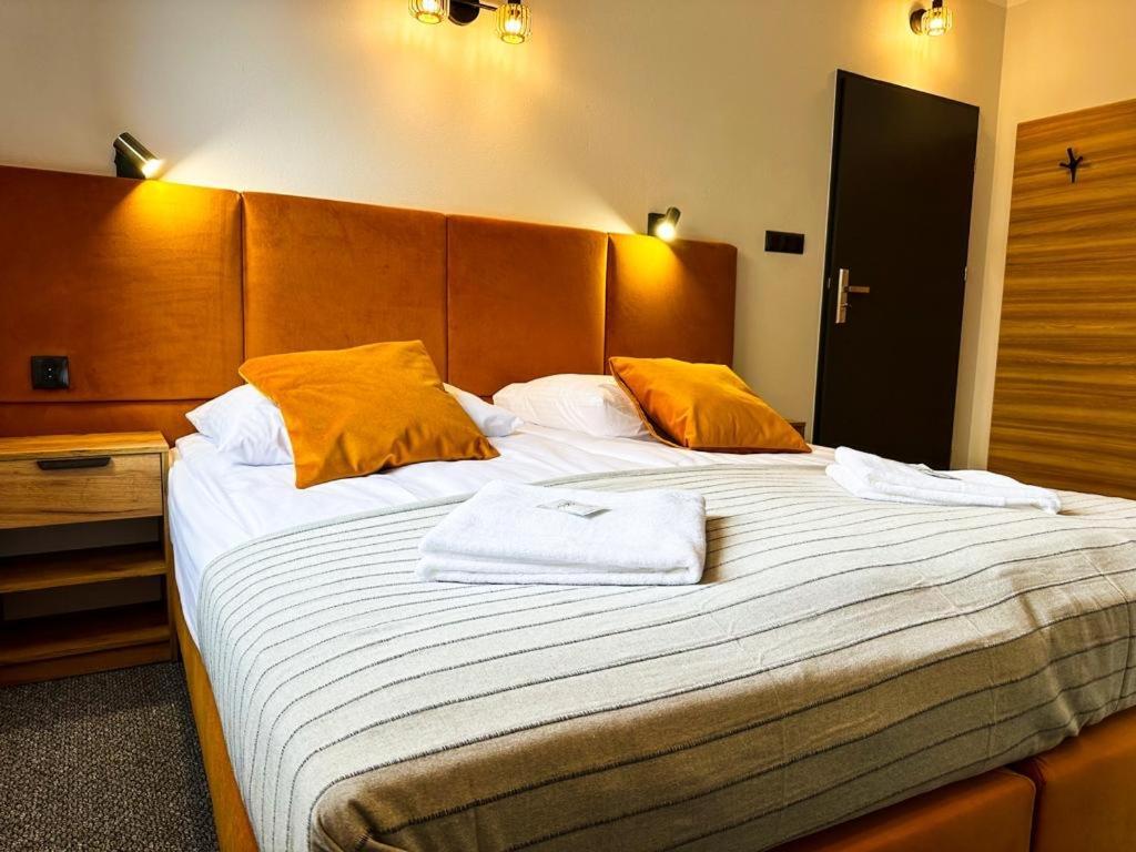 Hotel Czerwone Korale Cielimowo Εξωτερικό φωτογραφία