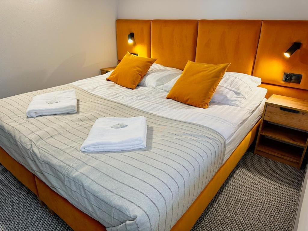 Hotel Czerwone Korale Cielimowo Εξωτερικό φωτογραφία