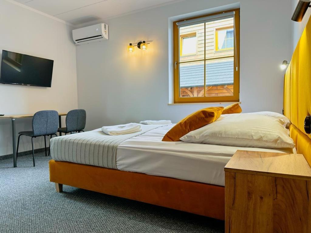 Hotel Czerwone Korale Cielimowo Εξωτερικό φωτογραφία