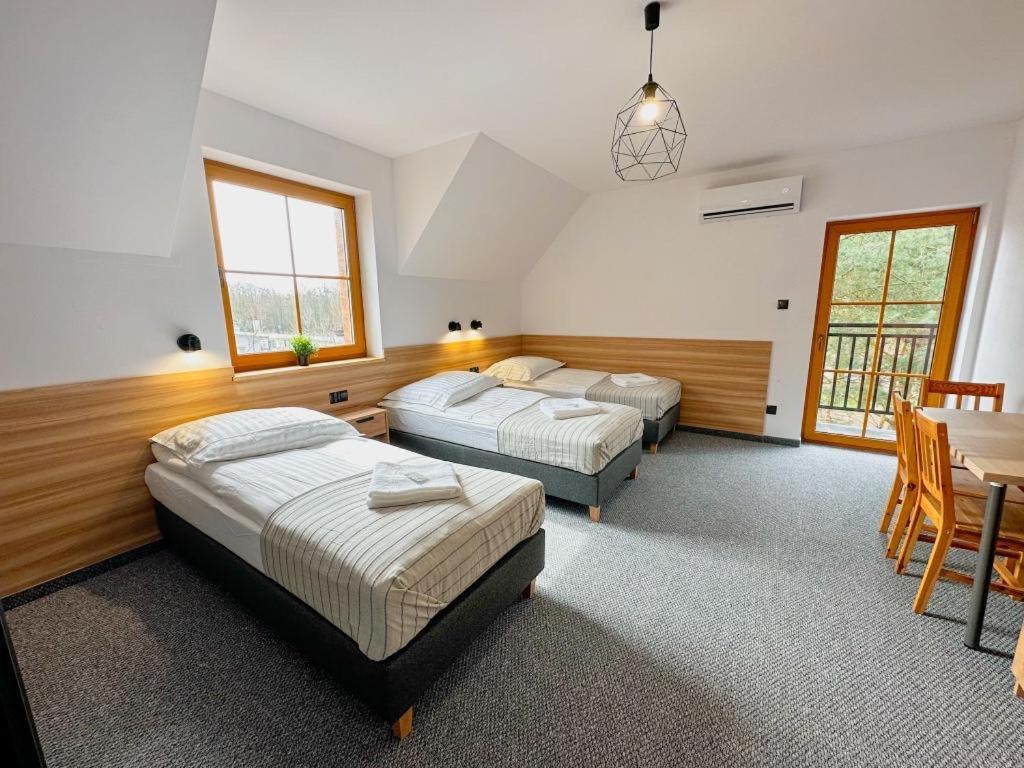 Hotel Czerwone Korale Cielimowo Εξωτερικό φωτογραφία