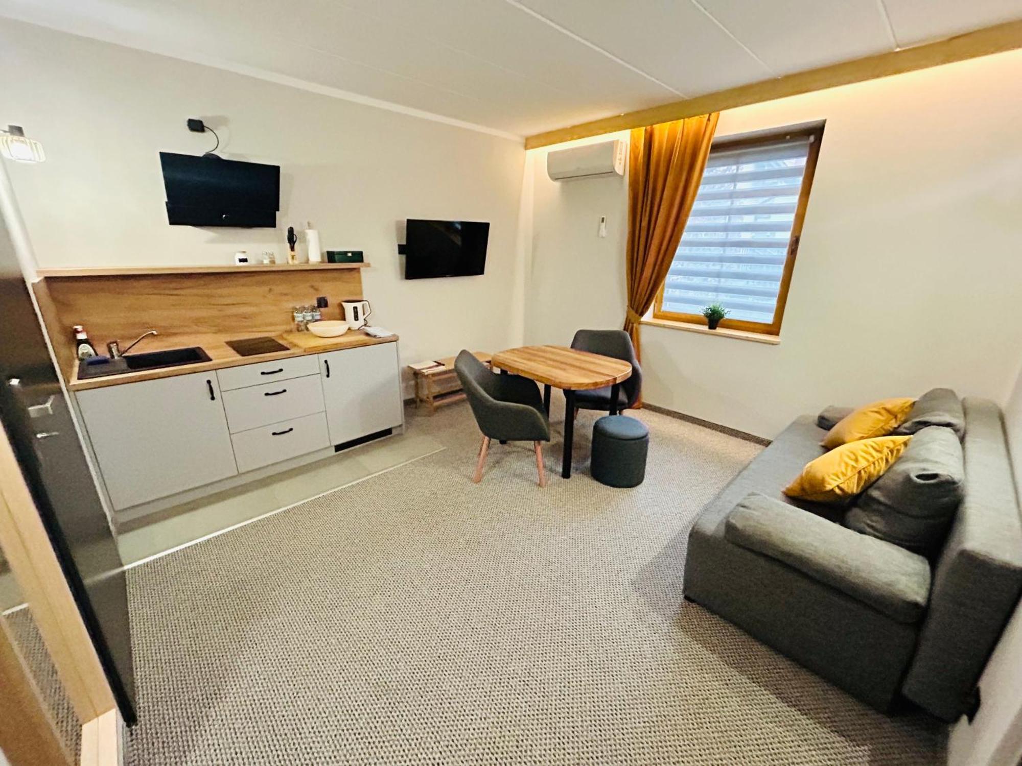 Hotel Czerwone Korale Cielimowo Εξωτερικό φωτογραφία