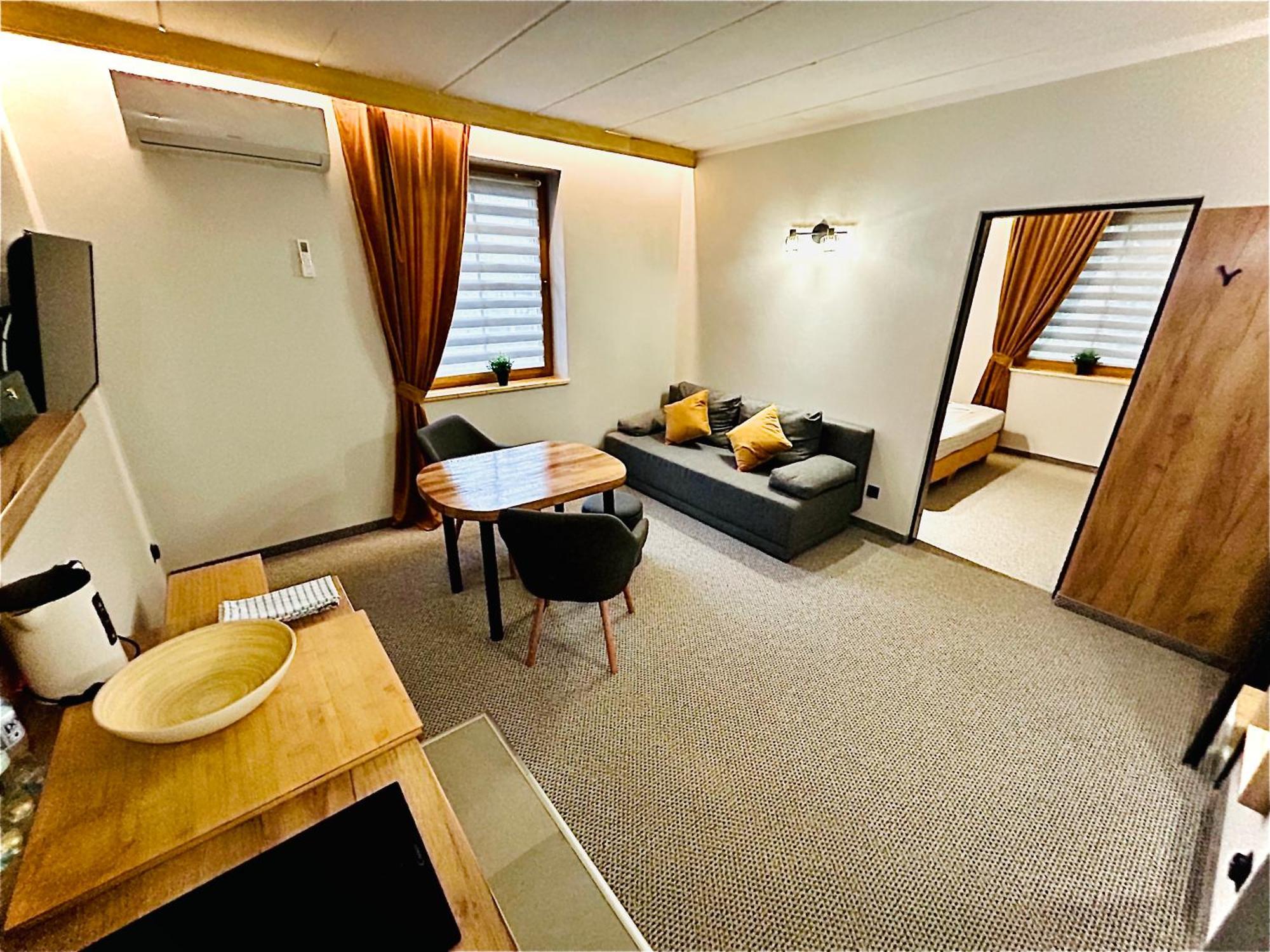 Hotel Czerwone Korale Cielimowo Εξωτερικό φωτογραφία