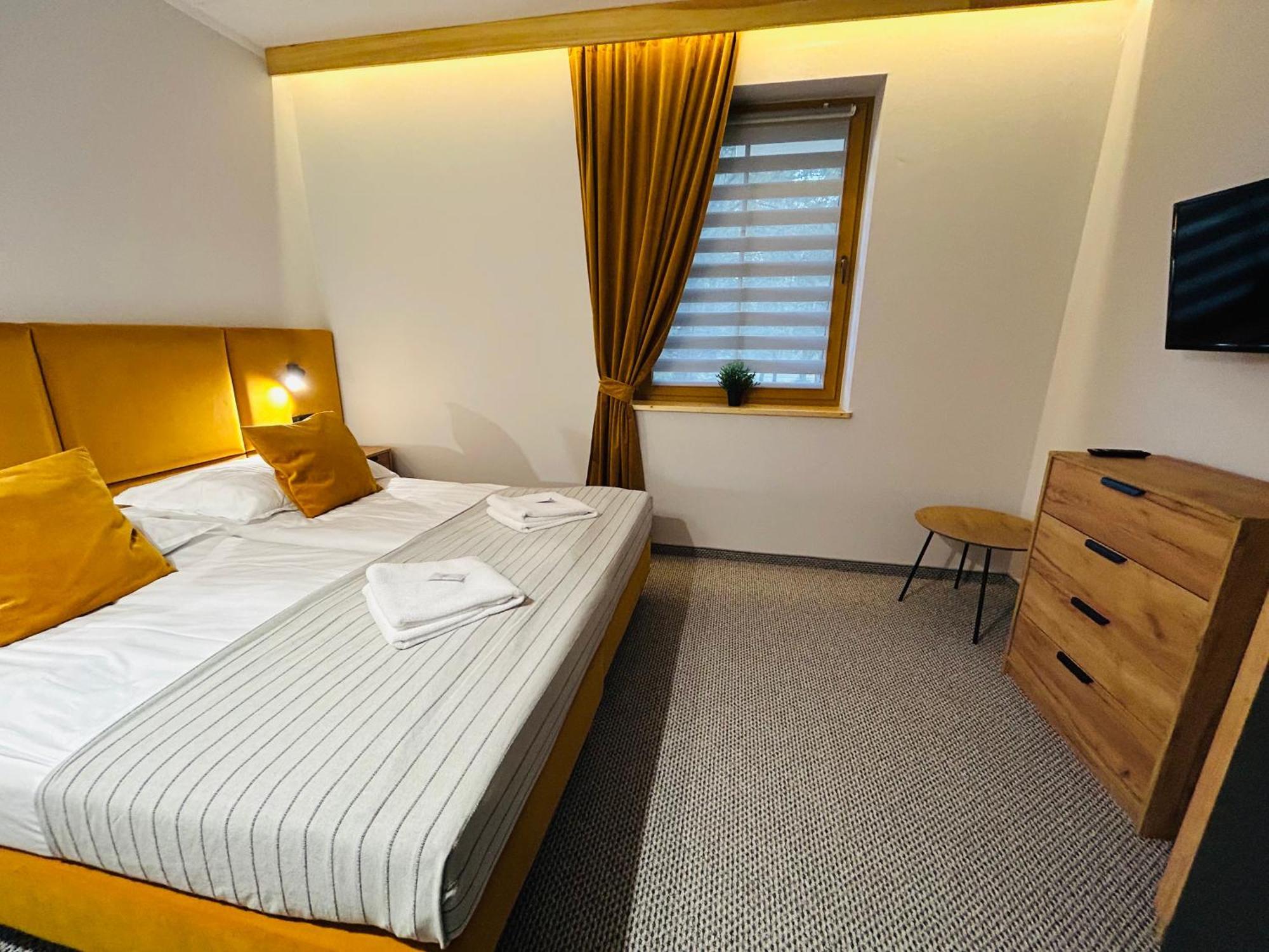 Hotel Czerwone Korale Cielimowo Εξωτερικό φωτογραφία